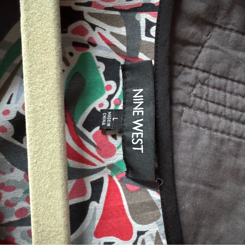 Nine West Multicolor Abstract Top - Picture 3 of 4